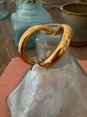 Miranda Frye Gold-Tone Chunky Hoop Earrings